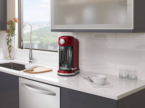 UNIQUE, SLEEK DESIGN