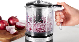 CHOP UP TO 40 ONIONS ON A FULL CHARGE