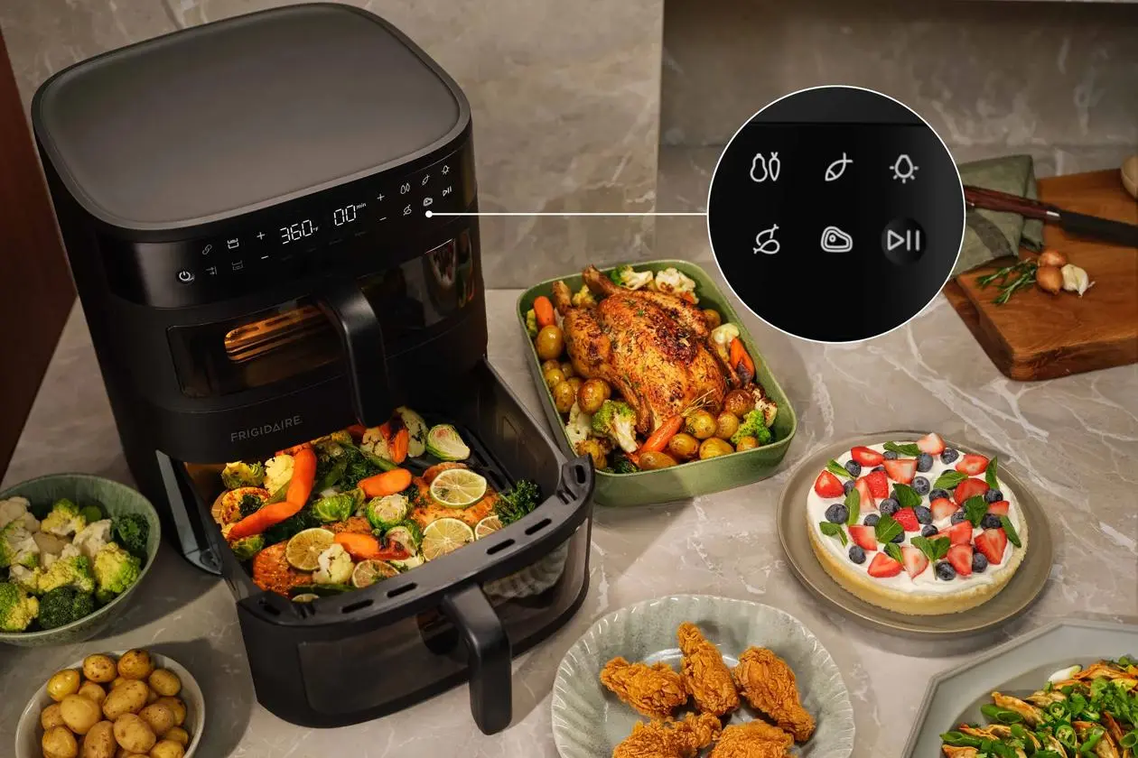 4 PRE-PROGRAMMED AIR FRY SETTINGS