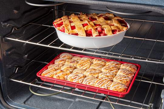  TEMP ASSURE™ COOKING SYSTEM.